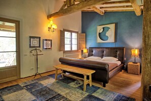 3 bedrooms, travel crib, free WiFi