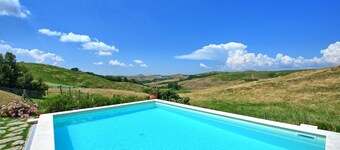 Castelmuzio - Fienile con piscina privata