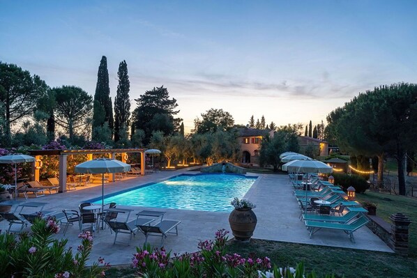 Pool - Montelopio 8 - Apartment with pool (Ghizzano)