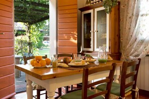 Dining - Montelopio 1 - Apartment with swimming pool (Ghizzano)