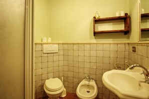 Douche, bidet