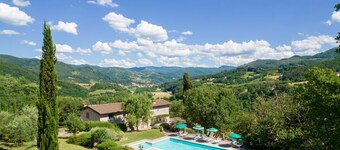 Villa in Vicchio with 7 bedrooms sleeps 14