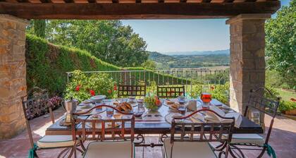 Villa in Vicchio with 2 bedrooms sleeps 4