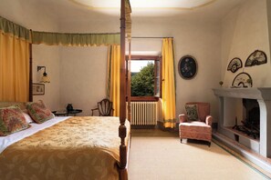 6 bedrooms, travel cot, free WiFi