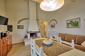 Téléviseur, foyer