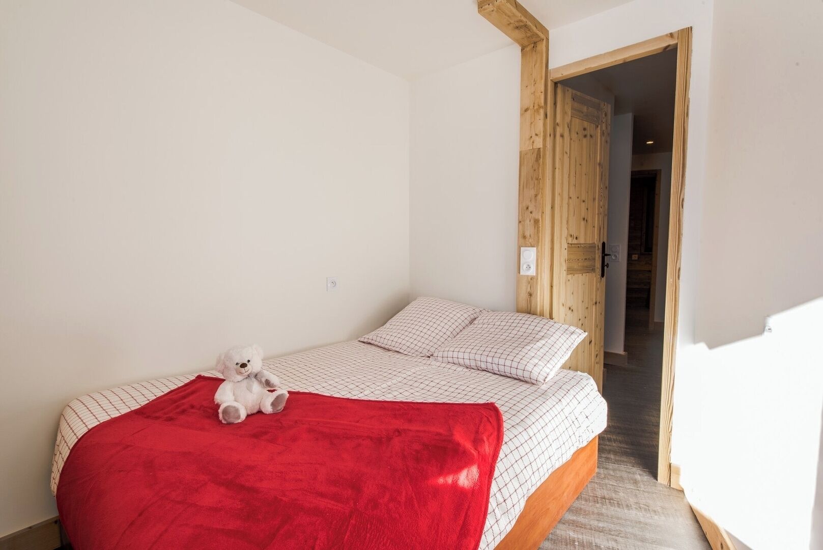 4 habitaciones, cuna de viaje, wifi y ropa de cama 