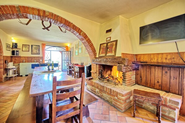 Dining - Villa Mario - Villa with private pool (Abbadia Di Montepulciano)