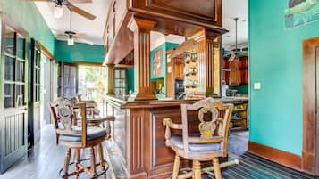 Bar (in der Unterkunft)