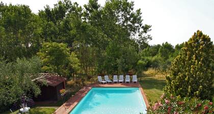 Stunning private villa for 12 people with WIFI, private pool, pets allowed and panoramic view