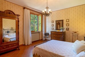 4 camere, ferro/asse da stiro, culla da viaggio, Wi-Fi gratuito