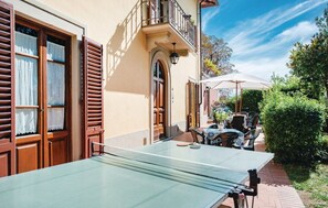 Outdoor dining - Stunning private villa for 16 guests with WIFI, private pool, TV, patio and panoramic view (Vicchio)