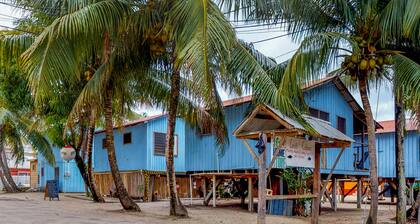 Charmante Cabana mit großer, abgeschirmter Veranda und Hängematte - in Strandnähe!