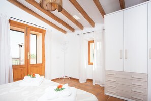 Room - SON NADAL - Villa with private pool and free WiFi in Costitx (Costitx)