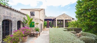 CAN CASTA - Villa with private pool in Petra. Free WiFi.