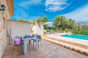 Outdoor dining - CAN PINA - ECO CASCADA - Villa with private pool in Costitx. Free WiFi (Costitx)