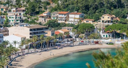 CAN MATEU - Chalet with terrace amidst the Tramuntana mountain range, a few km from Biniar
