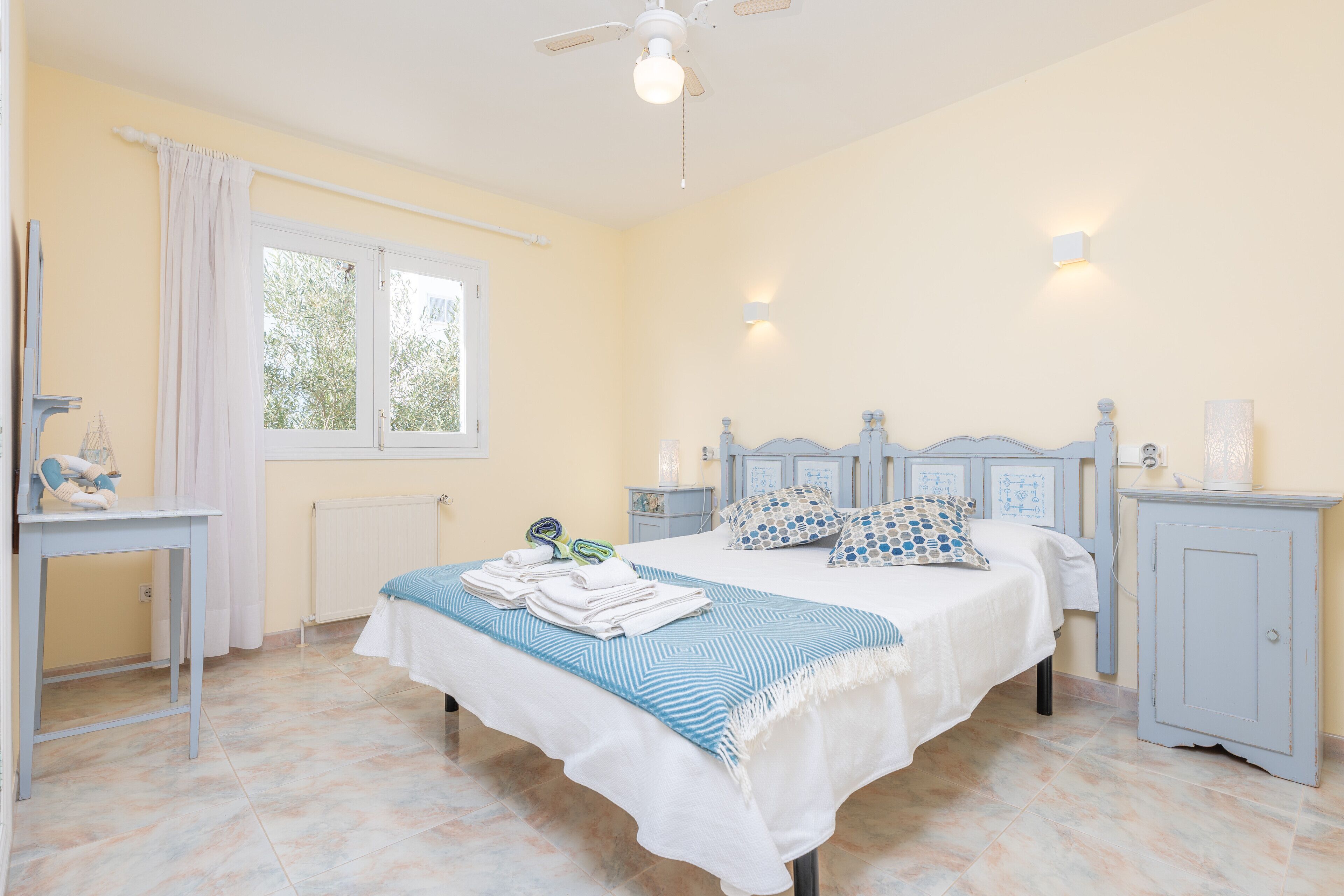 3 habitaciones, tabla de planchar con plancha y wifi gratis 