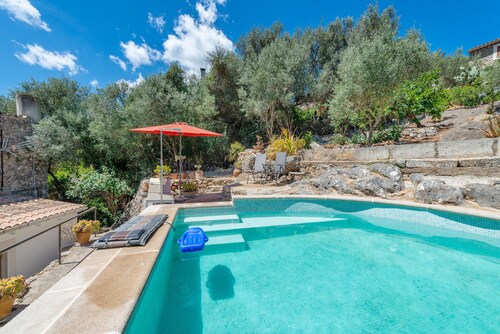 CAN BESSÓ MANCOR DE LA VALL - Fantastic 19th century villa with private pool in Mancor De