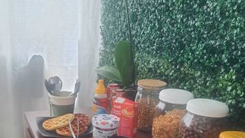Tägliches Frühstücksbuffet (25 BRL pro Person)