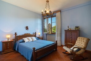 4 bedrooms, iron/ironing board, travel crib, free WiFi