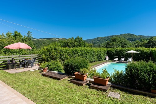 Country House / Farm House in Marcoiano with 3 bedrooms sleeps 6