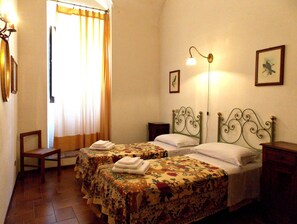 3 bedrooms, iron/ironing board, travel crib, free WiFi