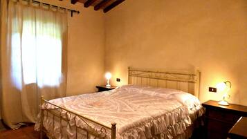 2 camere, culla da viaggio, Wi-Fi gratuito