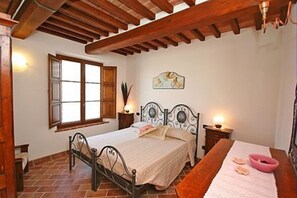 4 Schlafzimmer, Reisekinderbett, kostenloses WLAN