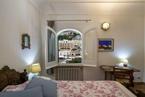 4 bedrooms, iron/ironing board, travel crib, free WiFi