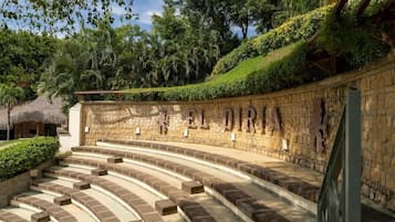 Enceinte de lâhĂ©bergement