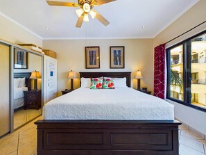 2 habitaciones, tabla de planchar con plancha y cuna de viaje 