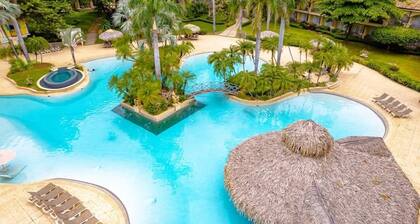 Sommer-Promo! Poolside 2BR Condo im Diria Resort, Matapalo # 102