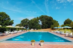 Pool - Lovely apartment for 2 people with pool, WIFI, TV and pets allowed (Camucia-monsigliolo)