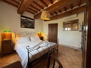 3 bedrooms, travel cot, free WiFi