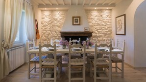 Unclassified image, 5 of 48, button - Private Villa with private pool, WIFI, hot tub, A/C, TV, terrace, panoramic view, close to Cortona (Poggioni)