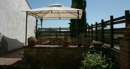 Lovely apartment for 10 people with WIFI, pool, TV and pets allowed