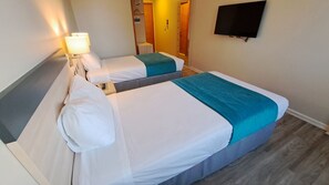 Standard Twin Room, 2 Single Beds | Minibar, in-room safe, desk, free WiFi - Diego de Almagro Calama Express (Calama)