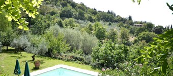 Beautiful private villa for 12 guests with WIFI, private pool, TV, patio, panoramic view and par...