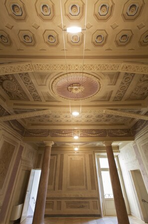 Interior - Cosy apartment for 2 people with WIFI, A/C, TV, pets allowed and panoramic view (Cortona)