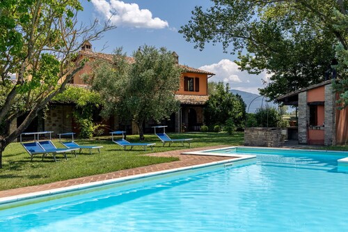 Villa Reale - Ferienvilla mit pool in Assisi, Umbrien
