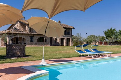 Villa Assisi - Holiday Villa Rental with swimming pool in Assisi, Umbria