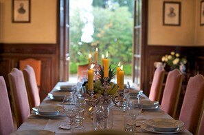 Dining - Beautiful private villa with A/C, private pool, WIFI, TV, patio and panoramic view, close to Lucca (San Concordio Di Moriano)