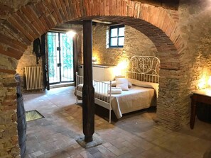 4 chambres, fer et planche à repasser, lit parapluie, Wi-Fi gratuit