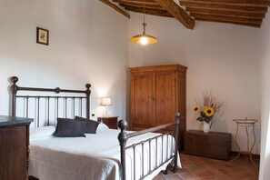 2 Schlafzimmer, Reisekinderbett, kostenloses WLAN