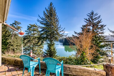 Riverfront Home with Beautiful Water Views, Patio & Fireplace