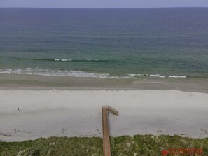 On the beach - Million Dollar Views ~ Heated Pool ~ King Bed (St Augustine)