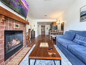 Smart TV, fireplace, foosball, table tennis