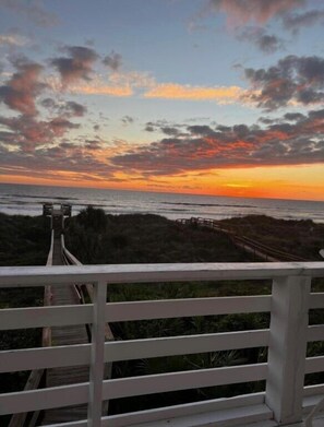 Property grounds - Dune Heights, Ocean Front, Sleeps 10, 4 Bedroom, WiFi, Flat Screens (St Augustine)