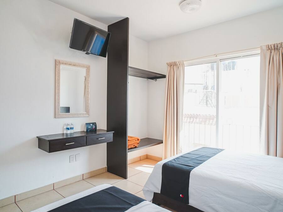 Standard Room, 2 Double Beds | Free WiFi, bed sheets