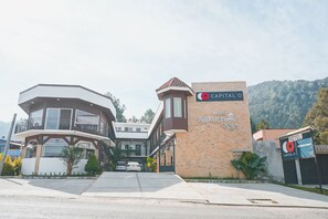 숙박 시설 정면